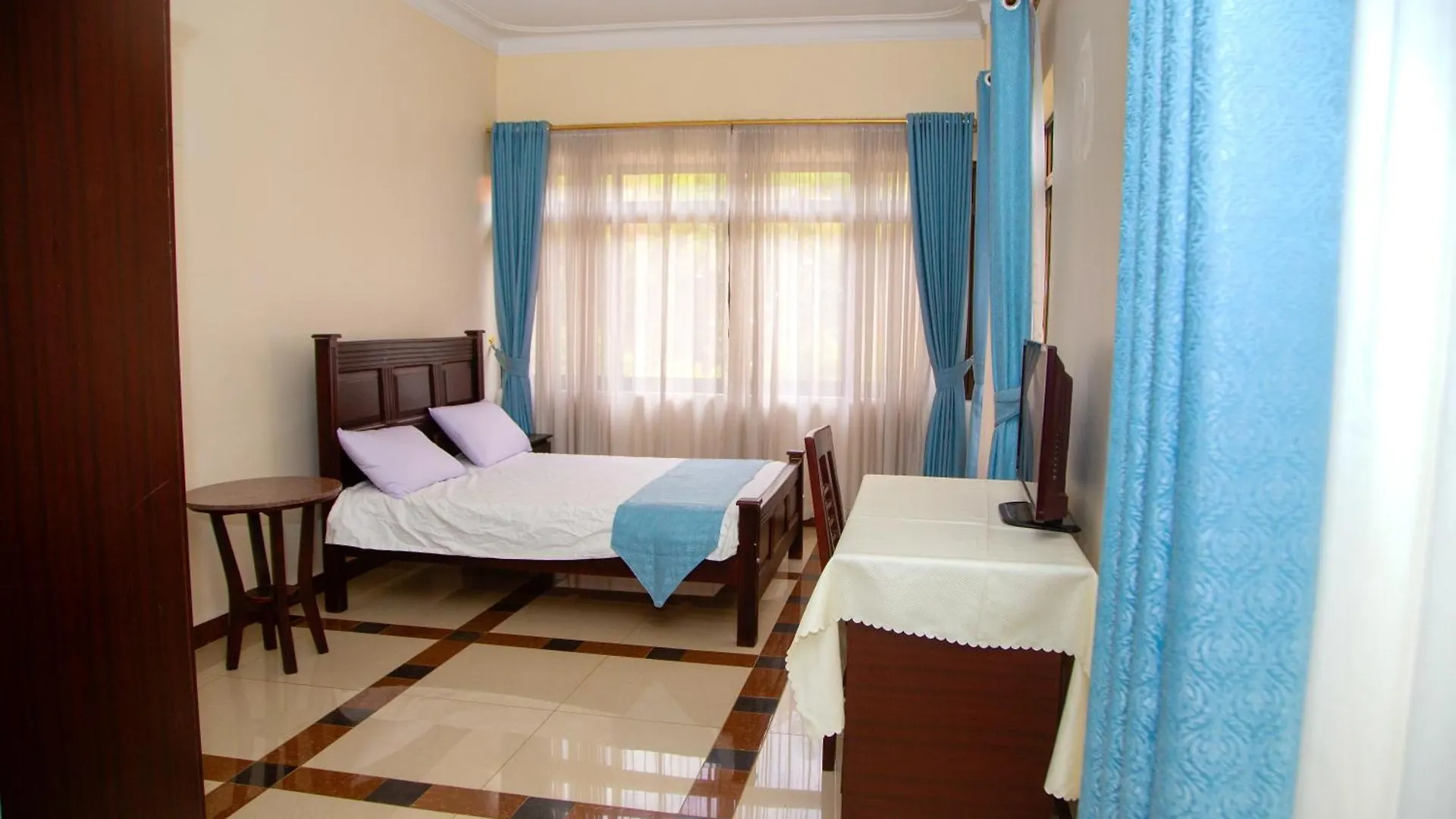 Treasure View Courts Hotel Kampala 0*,  Uganda